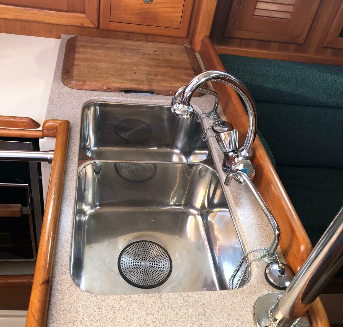 Slide: The Image of Pacific Seacraft 34 Cutter 2000 - 4907274