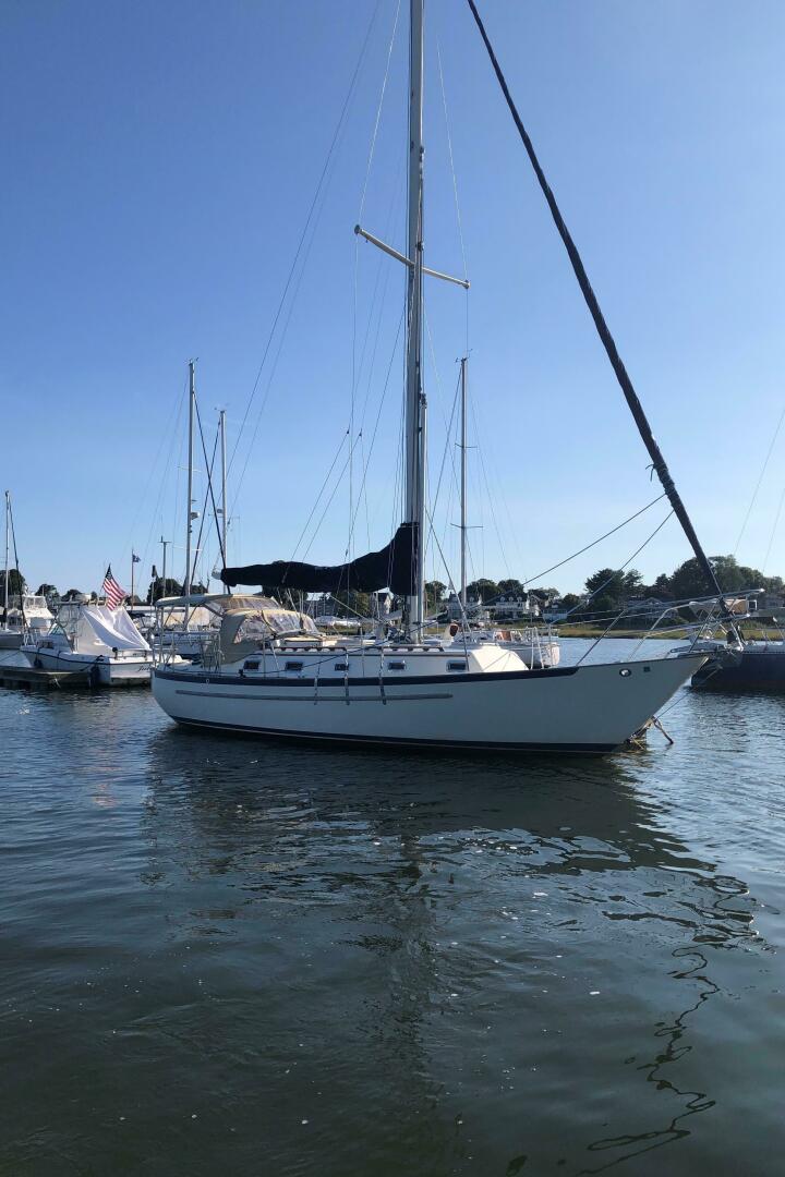 Slide: The Image of Pacific Seacraft 34 Cutter 2000 - 4907168