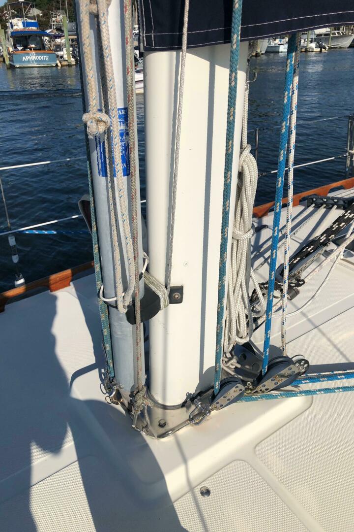 Slide: The Image of Pacific Seacraft 34 Cutter 2000 - 4907184