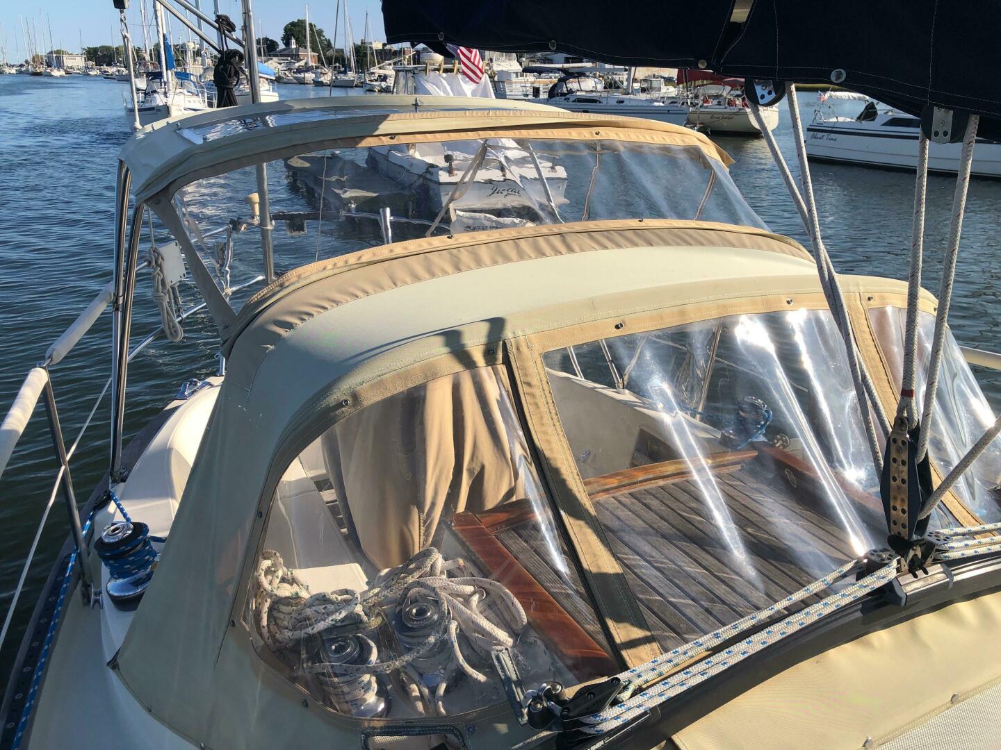 Slide: The Image of Pacific Seacraft 34 Cutter 2000 - 4907187