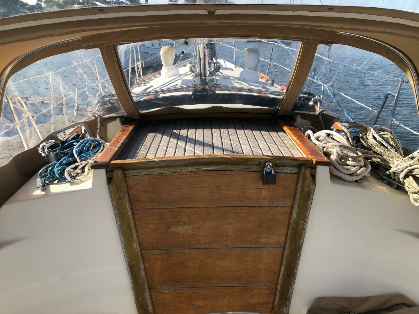 Slide: The Image of Pacific Seacraft 34 Cutter 2000 - 4907228