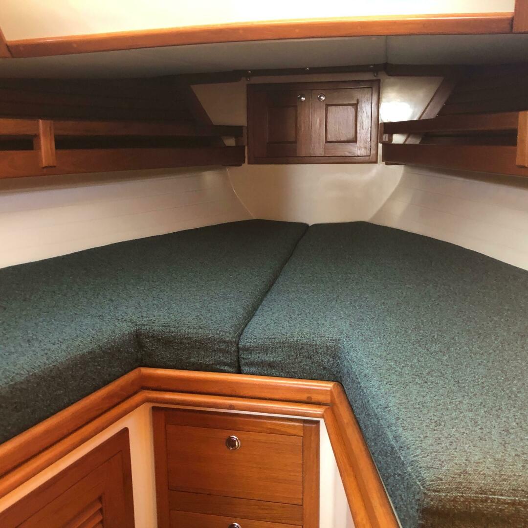 Slide: The Image of Pacific Seacraft 34 Cutter 2000 - 4907233