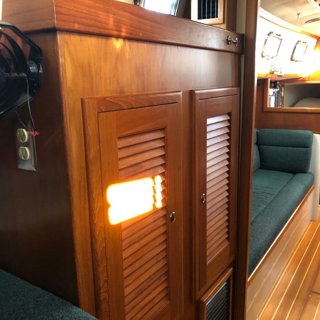 Slide: The Image of Pacific Seacraft 34 Cutter 2000 - 4907238