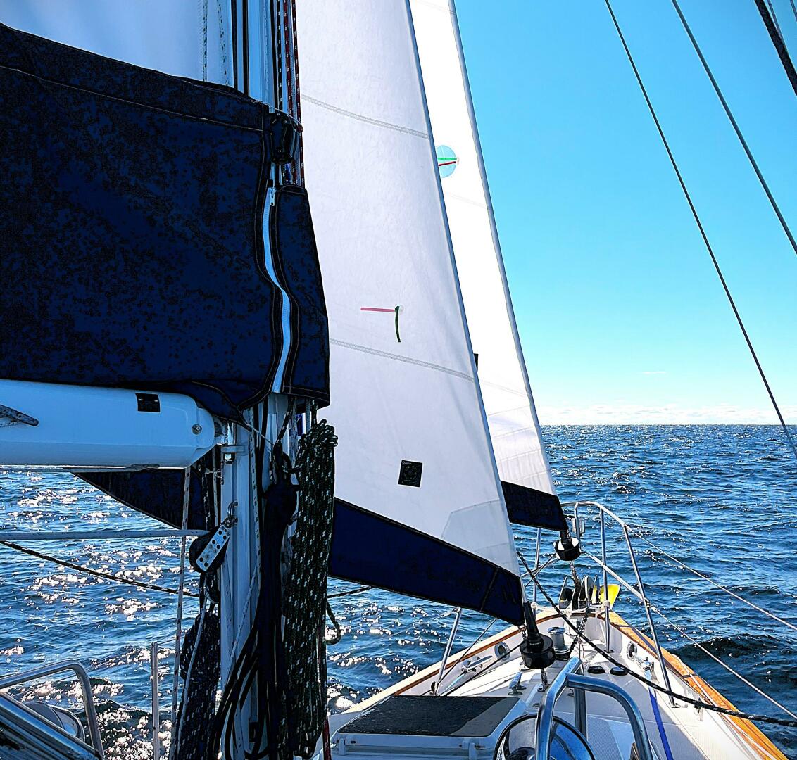 Slide: The Image of Pacific Seacraft 37 2000 - 4864909