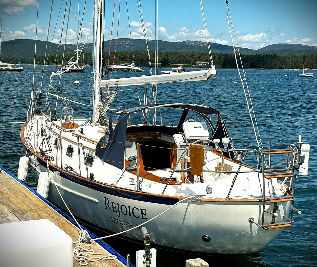 Slide: The Image of Pacific Seacraft 37 2000 - 4864908