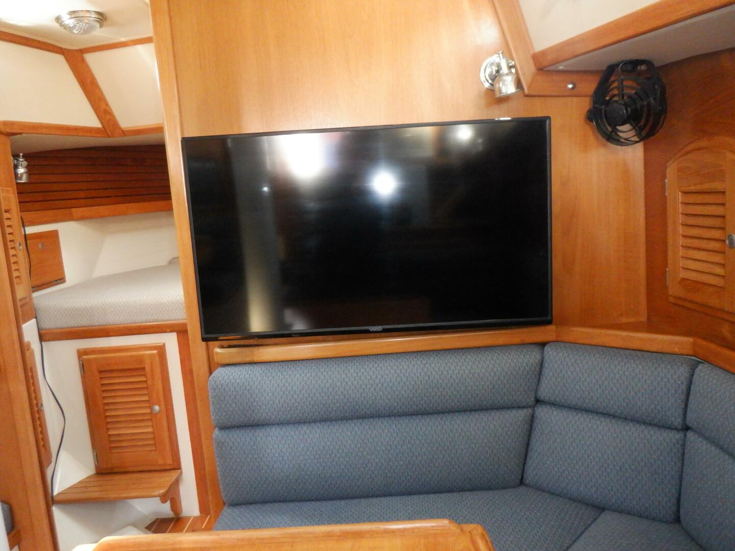 Slide: The Image of Pacific Seacraft 40 1998 - 5366487