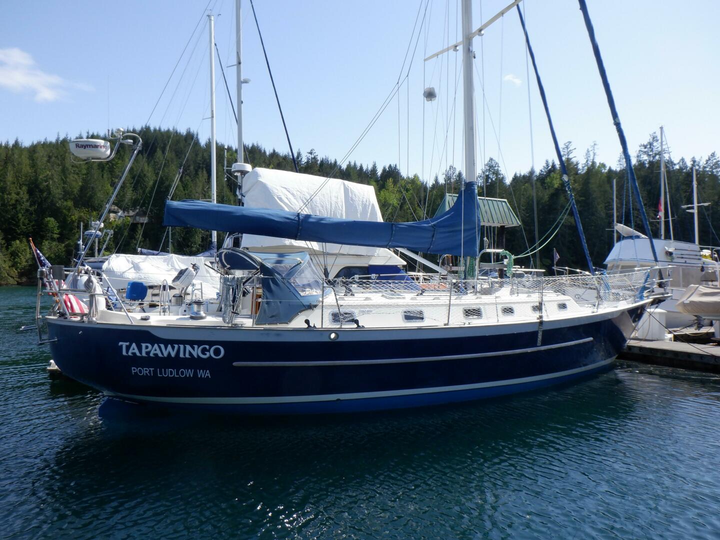 Slide: The Image of Pacific Seacraft 40 1998 - 5366513