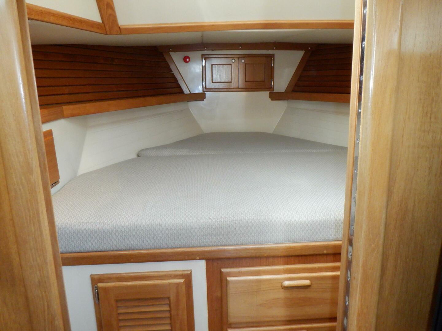 Slide: The Image of Pacific Seacraft 40 1998 - 5366516