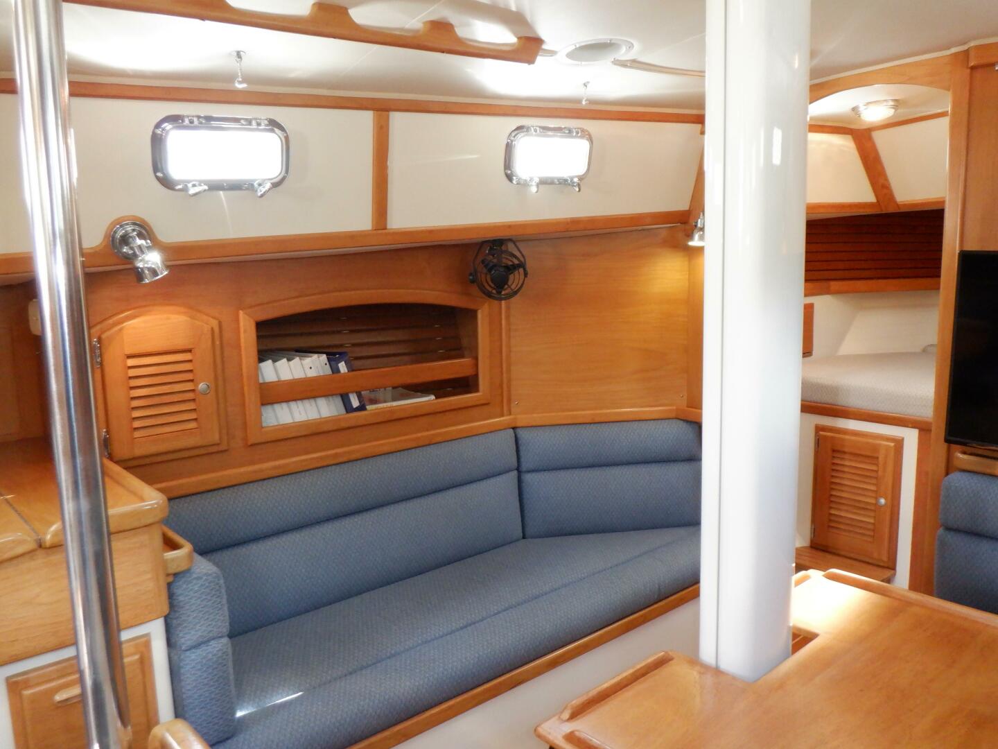 Slide: The Image of Pacific Seacraft 40 1998 - 5366524