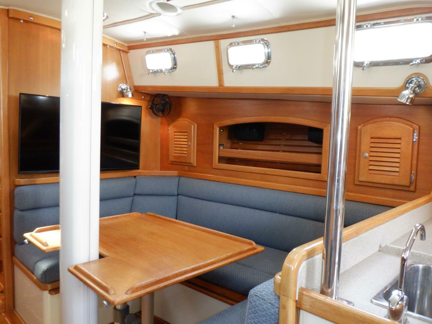 Slide: The Image of Pacific Seacraft 40 1998 - 5366525