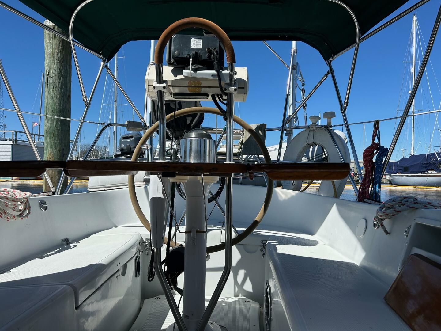 Slide: The Image of Cockpit Table up - 4265681