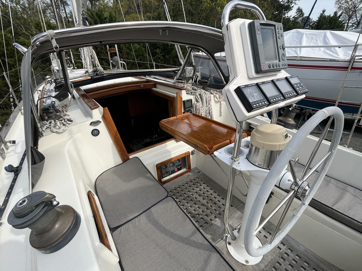 Slide: The Image of Pacific Seacraft Crealock 37 2001 - 5232104