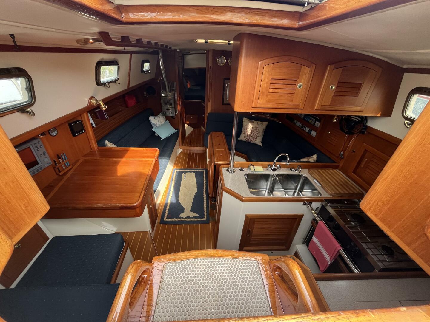 Slide: The Image of Pacific Seacraft Crealock 37 2001 - 5235966