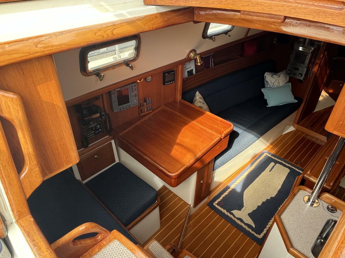 Slide: The Image of Pacific Seacraft Crealock 37 2001 - 5235967