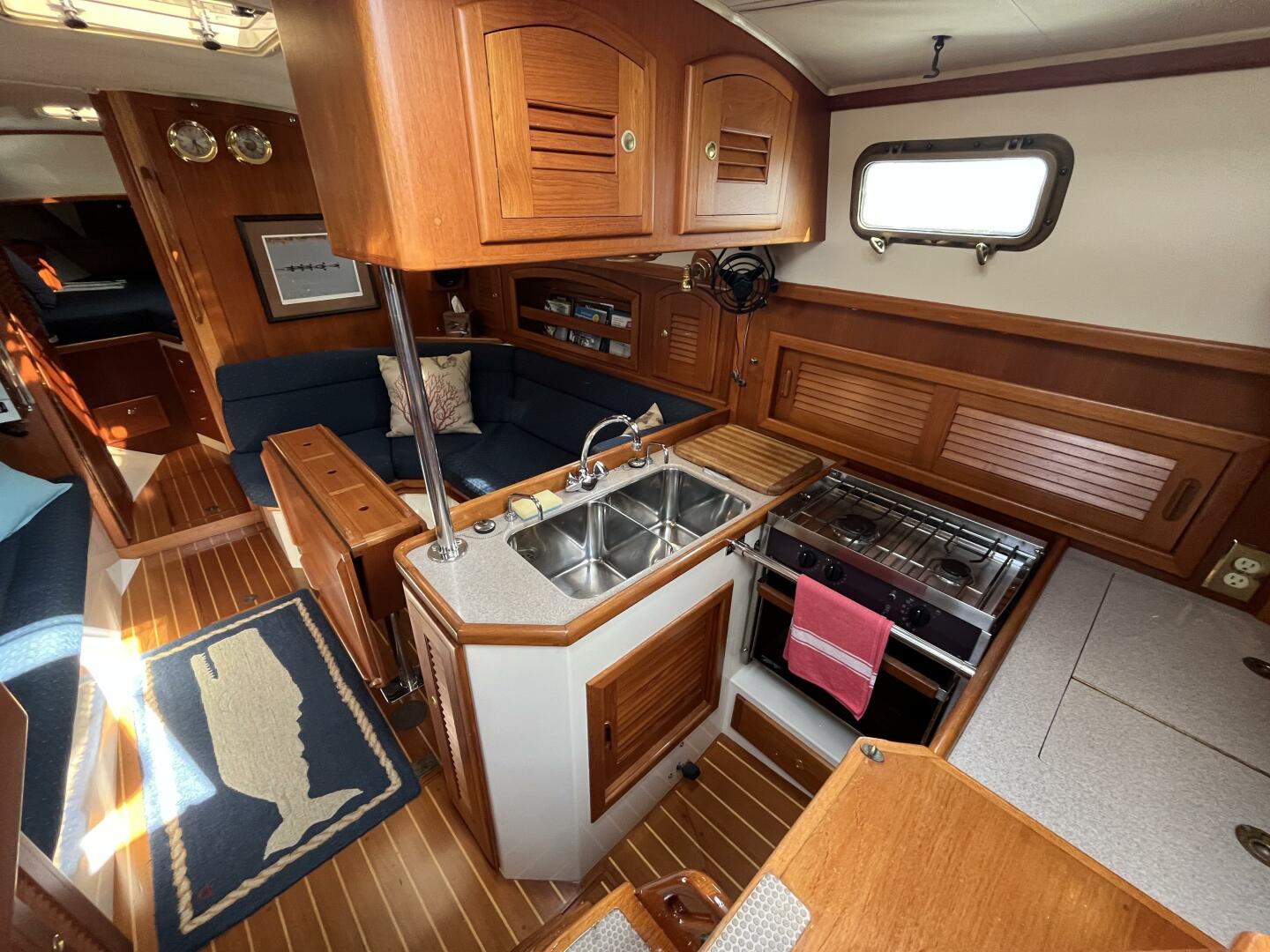 Slide: The Image of Pacific Seacraft Crealock 37 2001 - 5235969