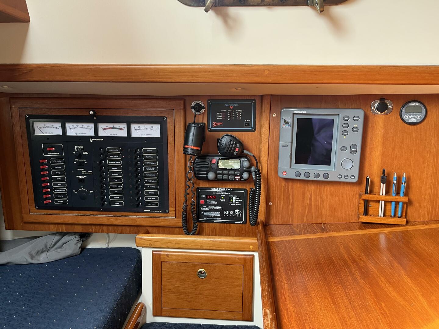 Slide: The Image of Pacific Seacraft Crealock 37 2001 - 5236266