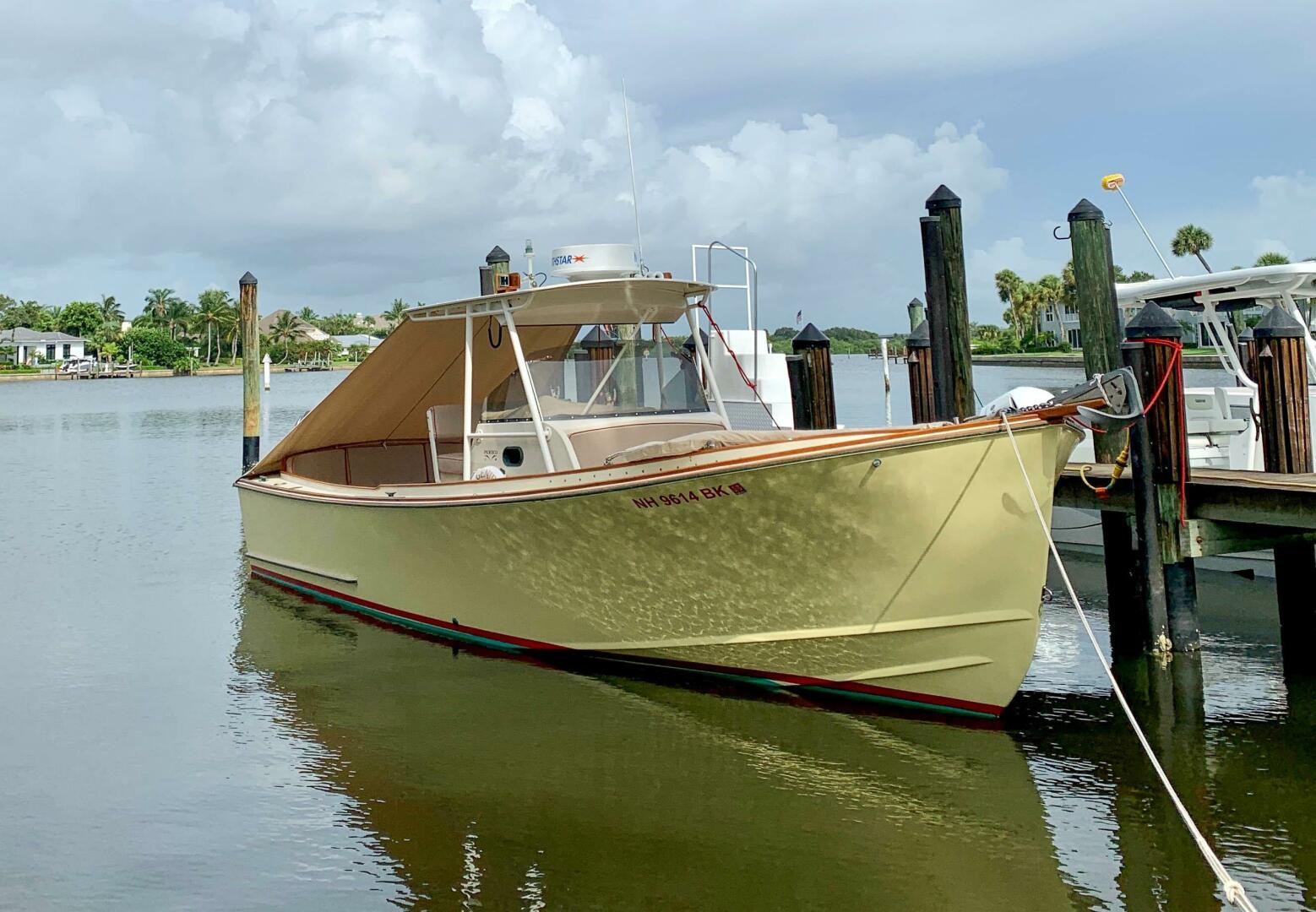 Slide: The Image of Padebco V27 Center Console 2003 - 4242378