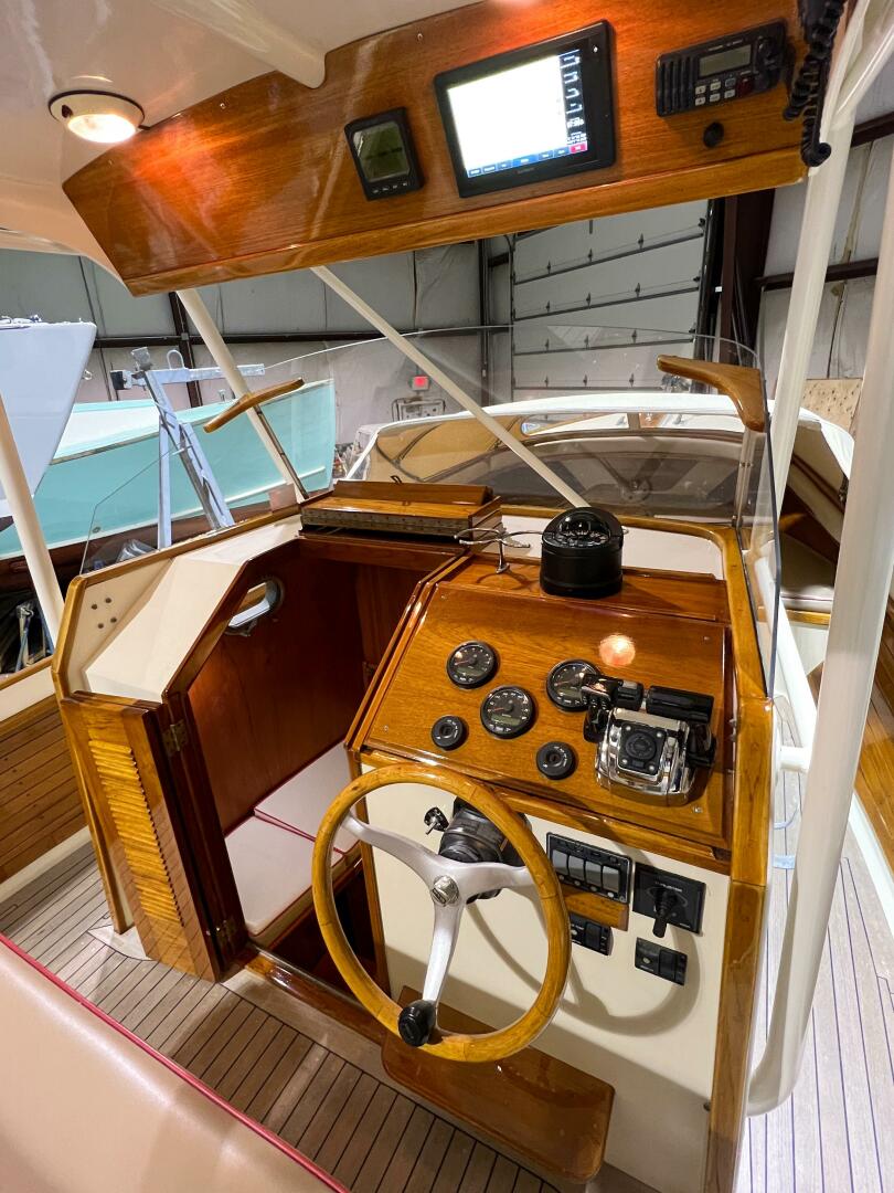 Slide: The Image of Padebco V27 Center Console 2003 - 4242401