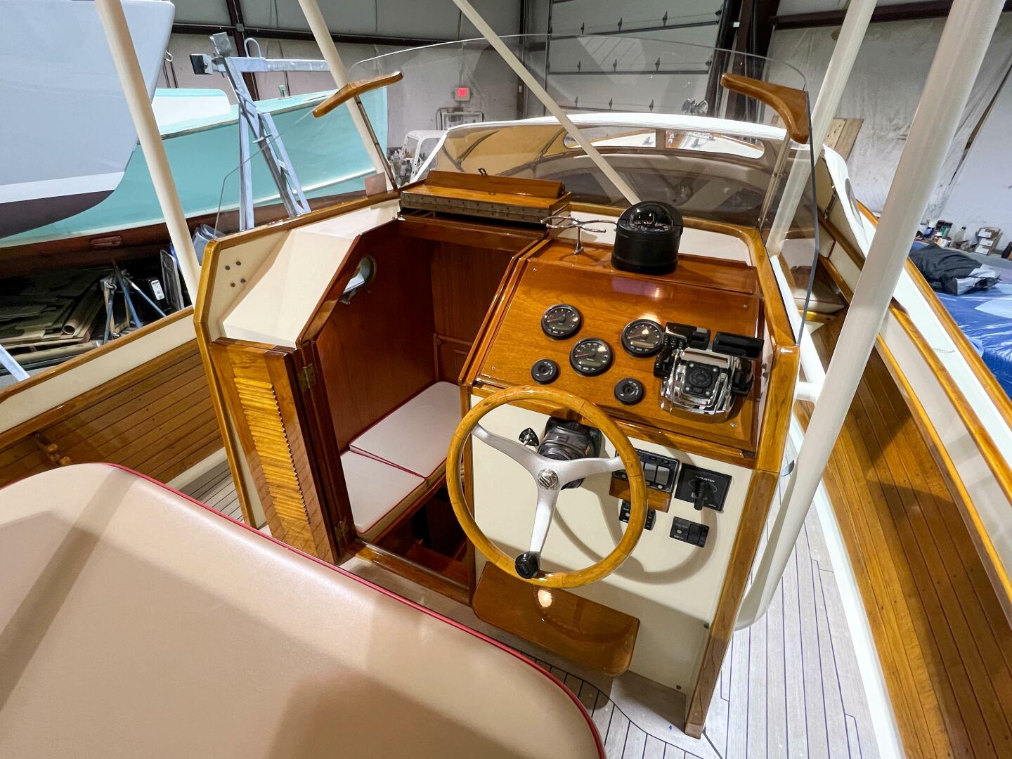 Slide: The Image of Padebco V27 Center Console 2003 - 4242396