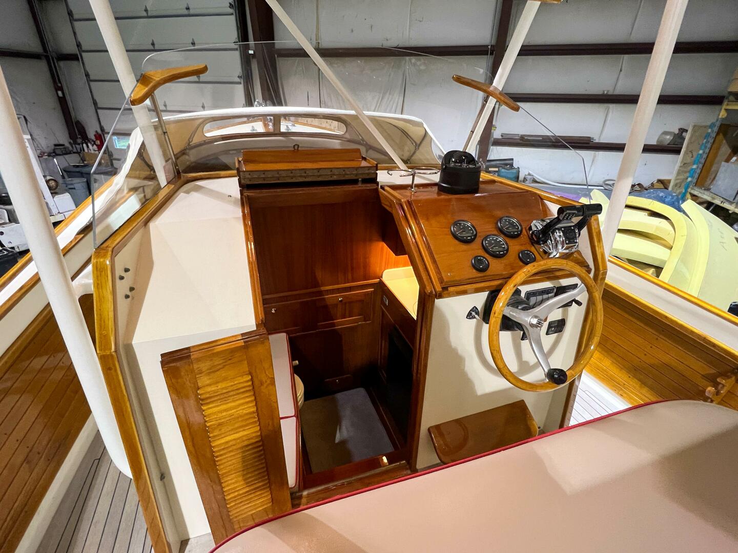 Slide: The Image of Padebco V27 Center Console 2003 - 4242403