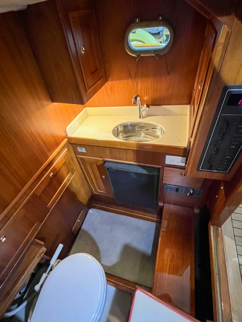 Slide: The Image of Padebco V27 Center Console 2003 - 4242393