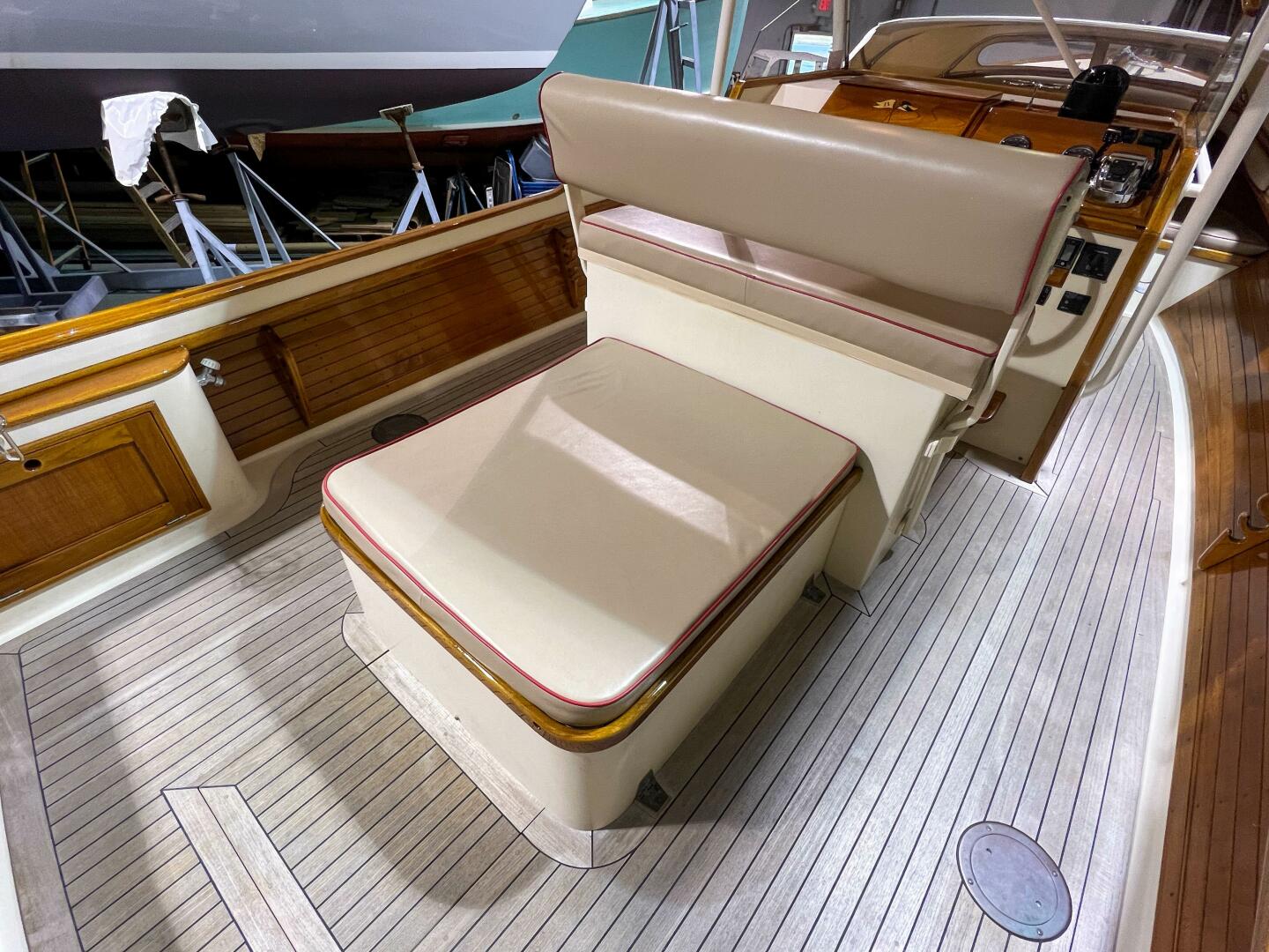 Slide: The Image of Padebco V27 Center Console 2003 - 4242386