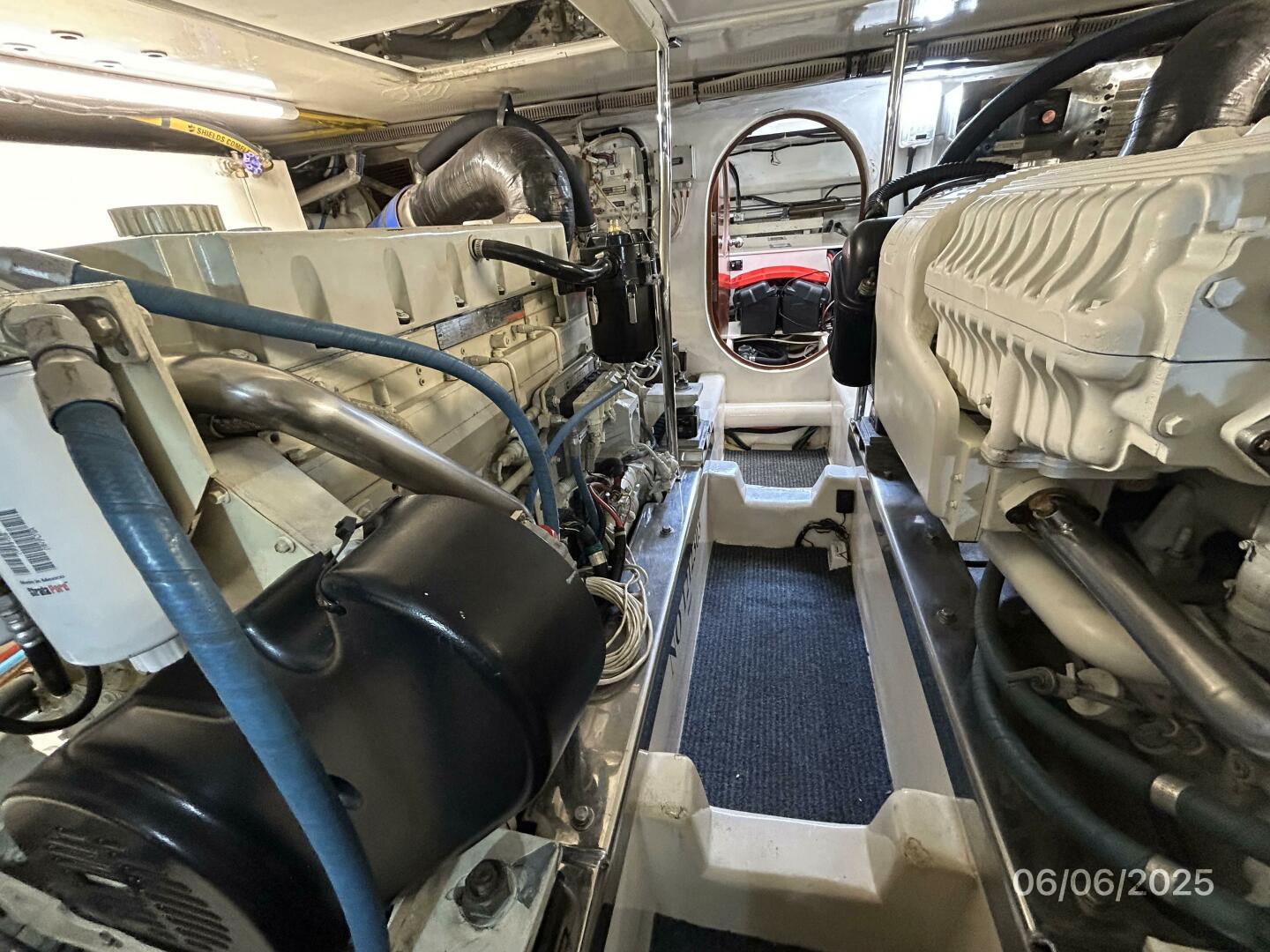 Slide: The Image of 54' Pama engine room aft - 5404234