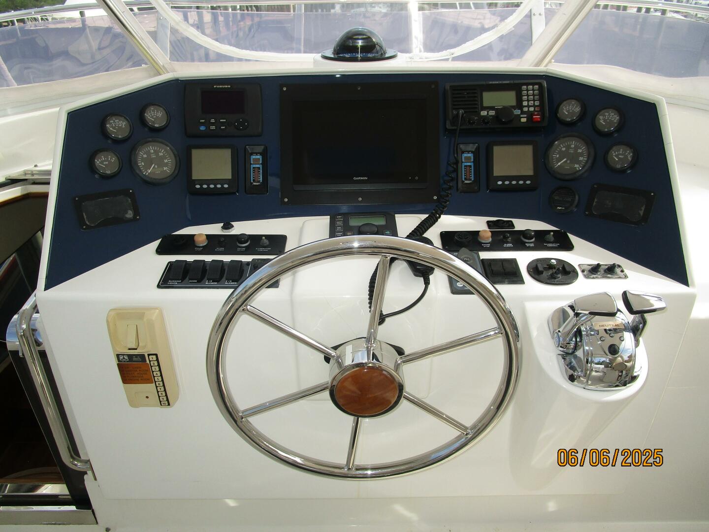 Slide: The Image of 54' Pama flybridge helm2 - 5404240