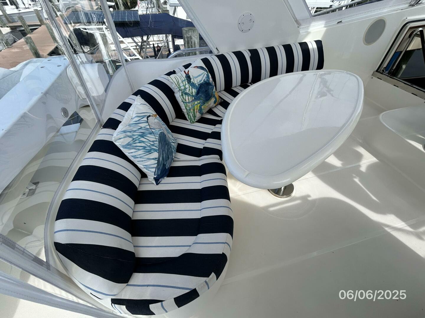Slide: The Image of 54' Pama flybridge seating2 - 5404242