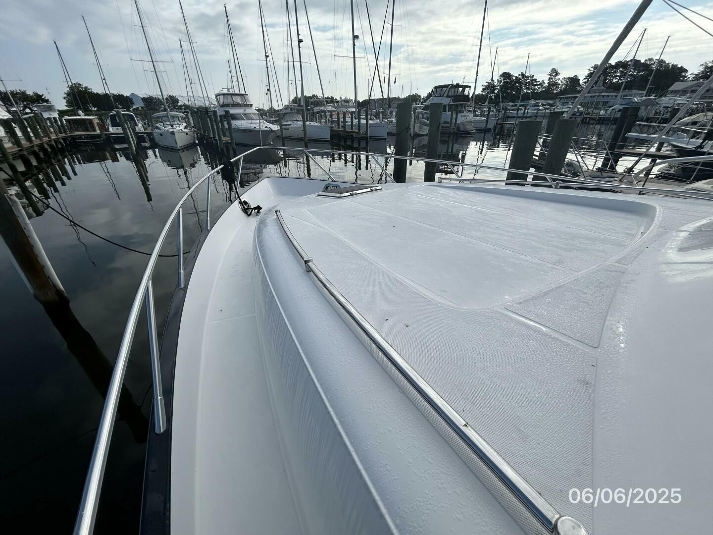 Slide: The Image of 54' Pama foredeck2 - 5404250