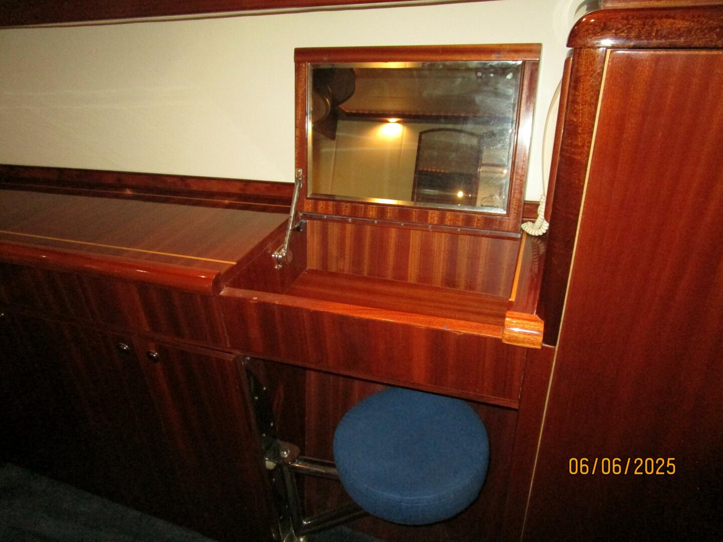Slide: The Image of 54' Pama master stateroom desk-vanity - 5404270