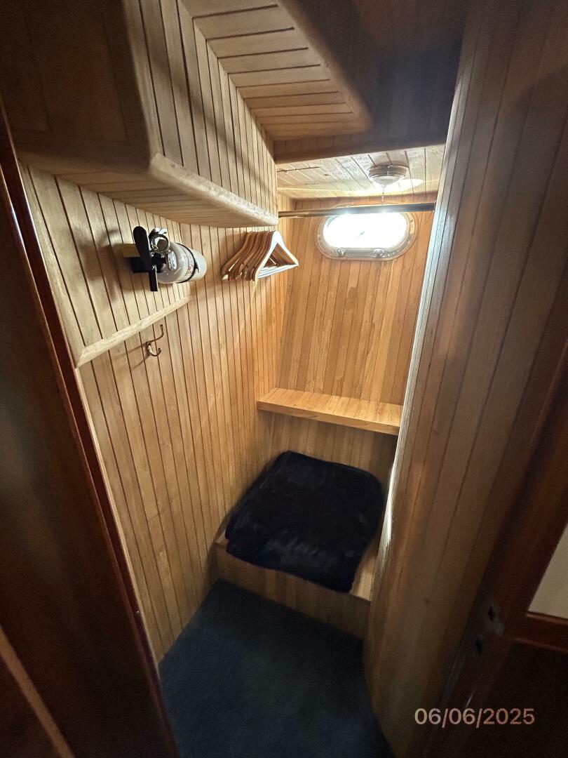 Slide: The Image of 54' Pama master stateroom hanging locker2 - 5404273