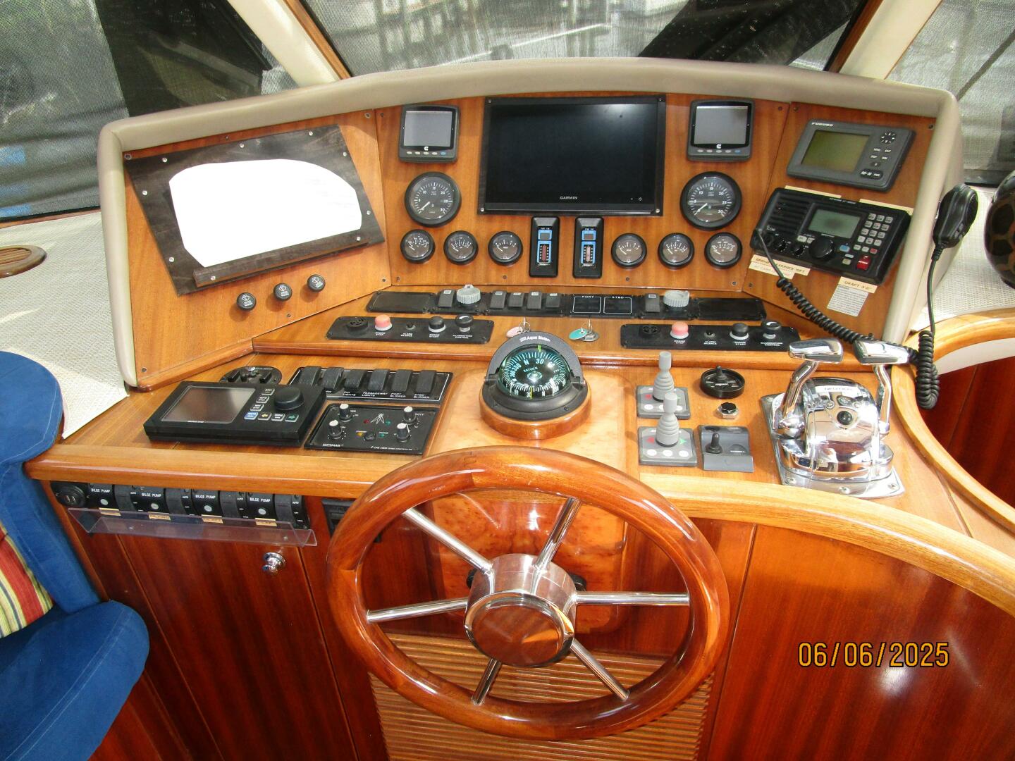 Slide: The Image of 54' Pama pilothouse helm2 - 5404285
