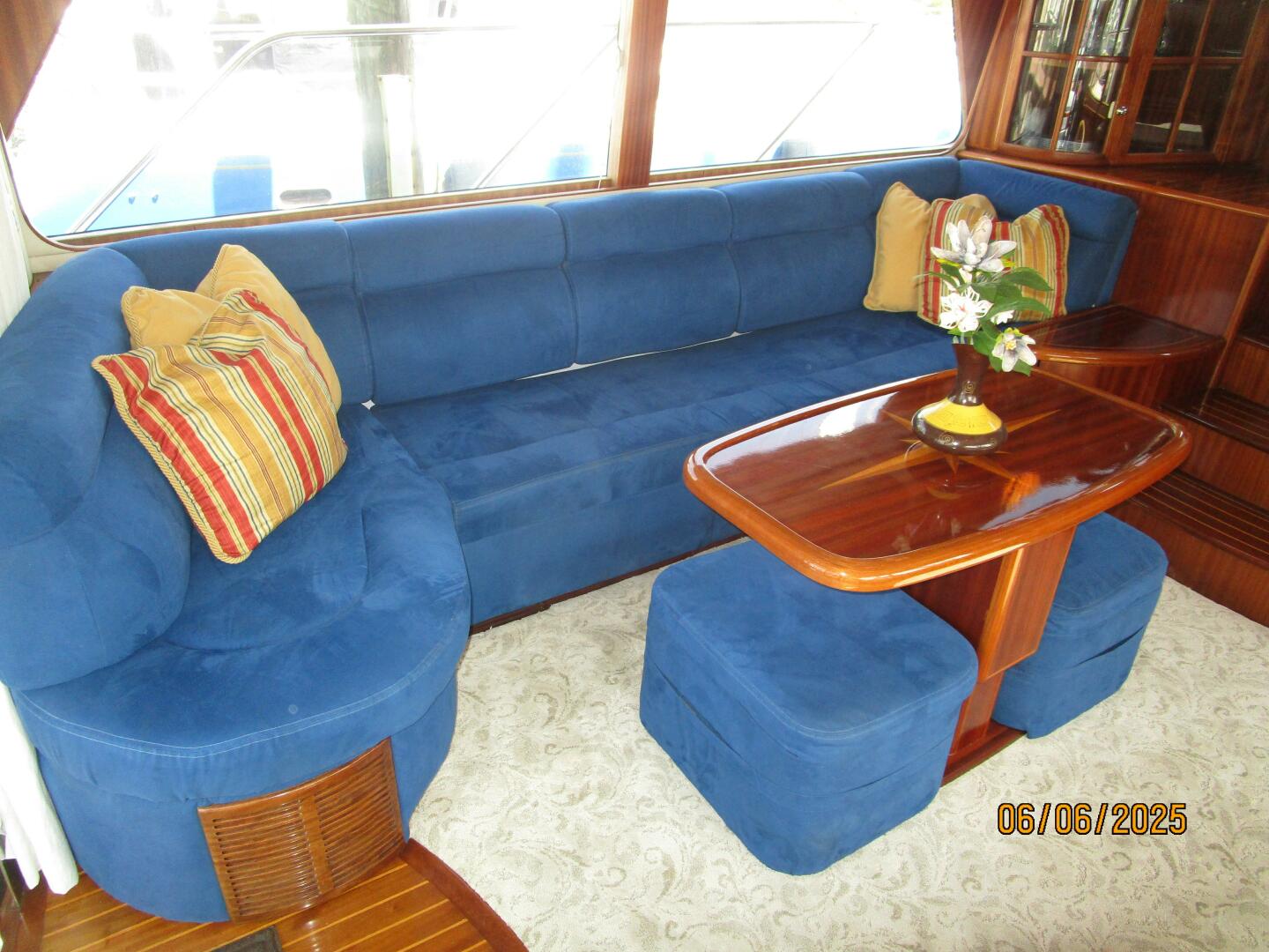Slide: The Image of 54' Pama salon port seating - 5404304