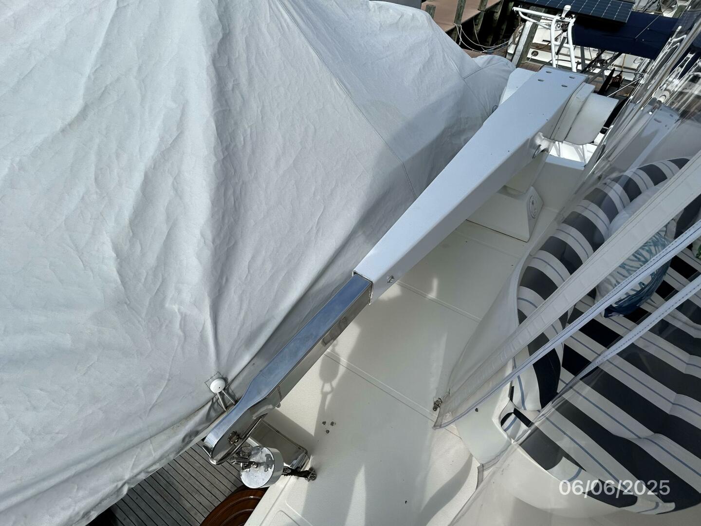 Slide: The Image of 54' Pama tender davit - 5404319