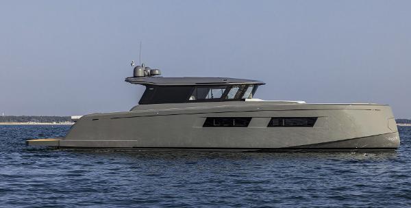 Slide: The Image of Pardo GT52 2023 - 1
