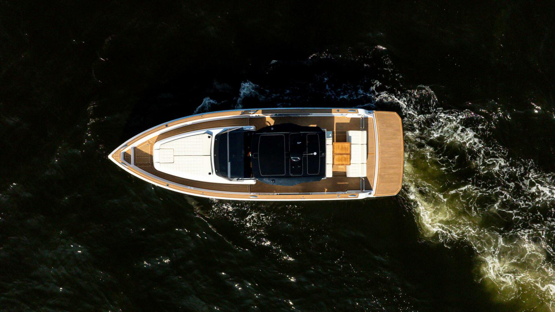 Slide: The Image of Pardo Yachts 38 Walkaround 2025 - 5298597