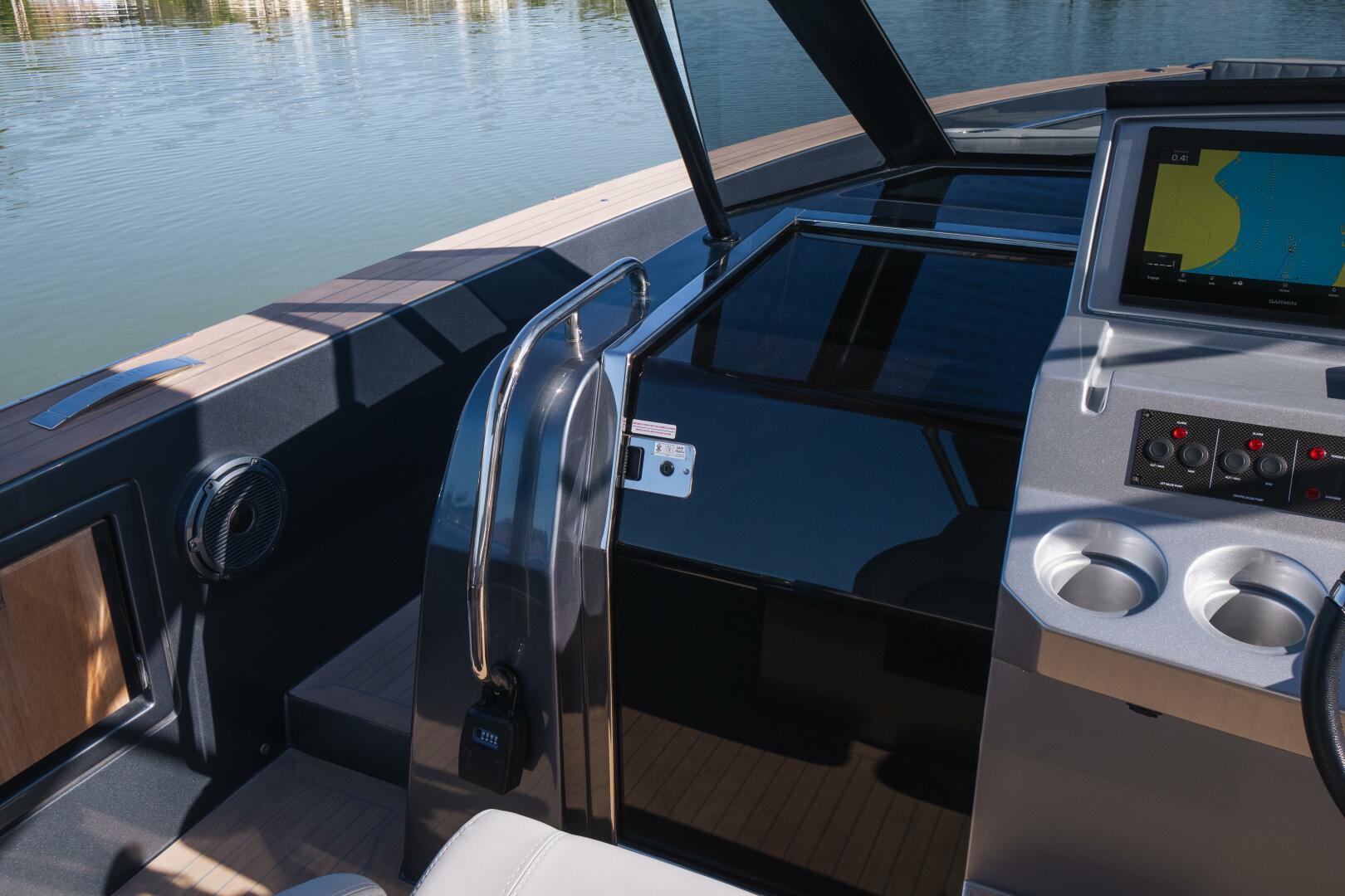Slide: The Image of Pardo Yachts 43 Walkaround 2025 - 5293861