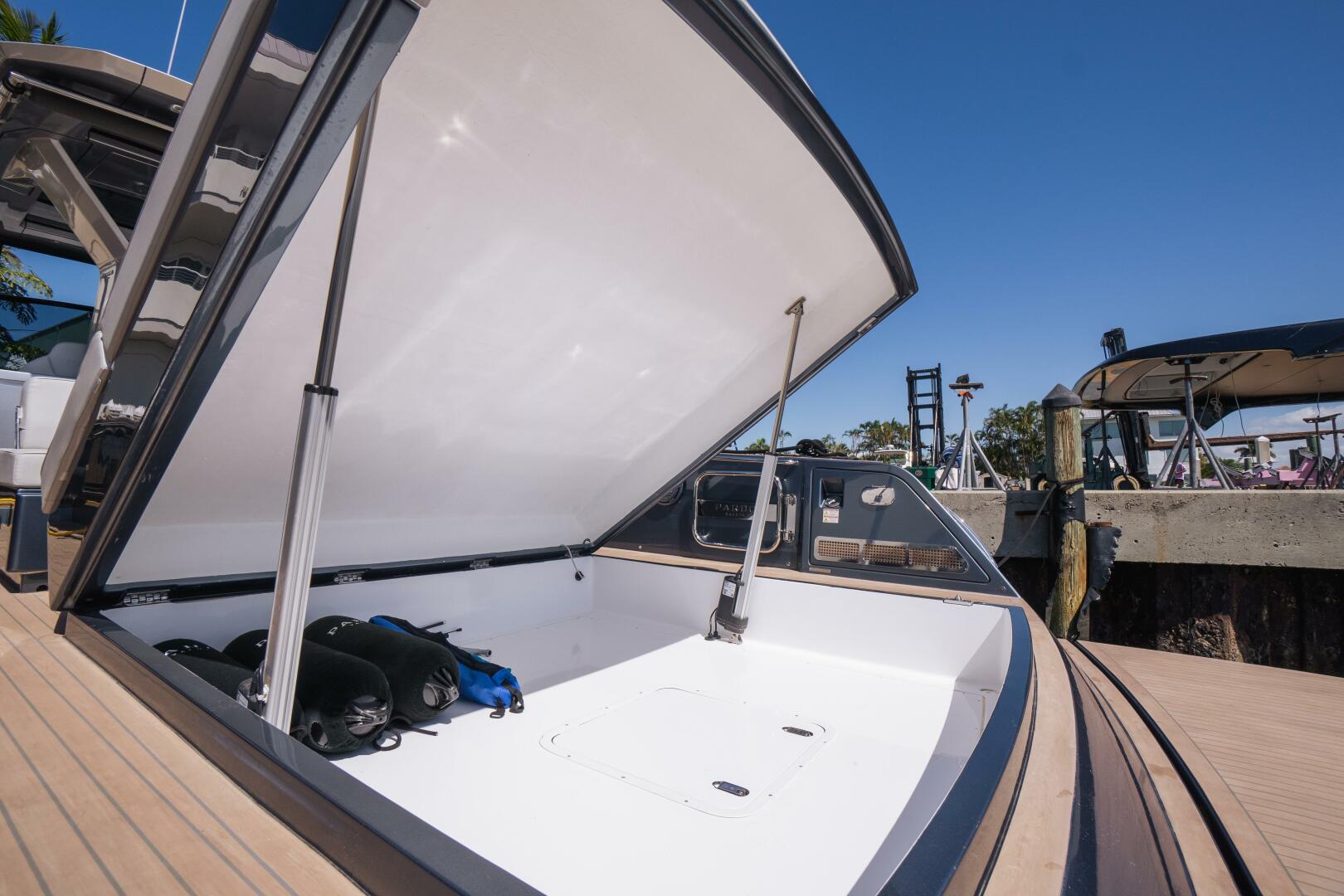 Slide: The Image of Pardo Yachts 43 Walkaround 2025 - 5293871