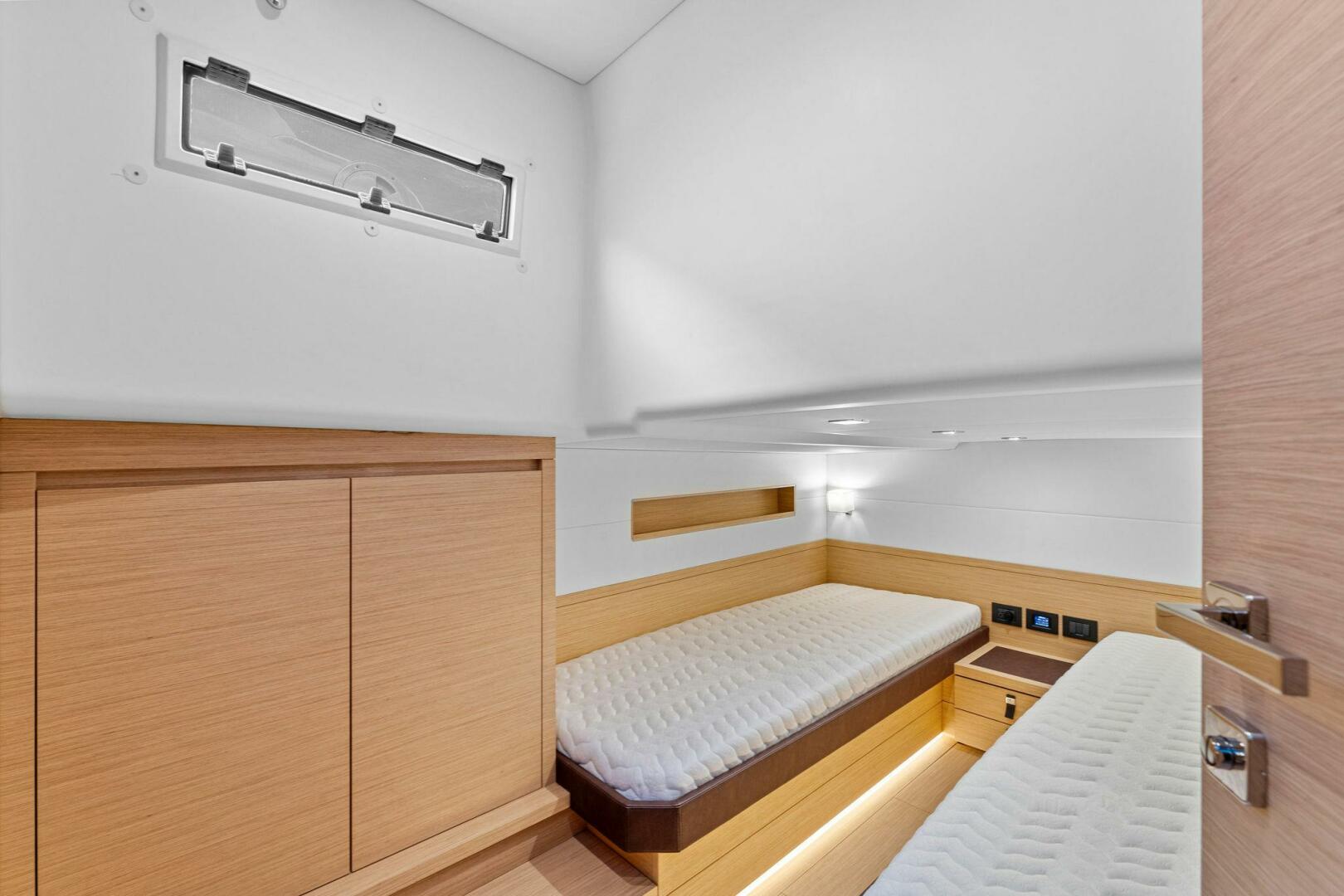 Slide: The Image of Cabin - 47