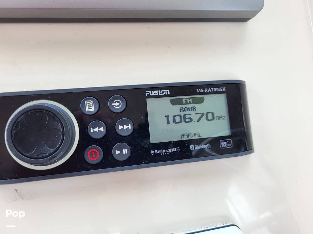 Slide: The Image of Parker 2320 SL Sport Cabin 2013 - 14530021