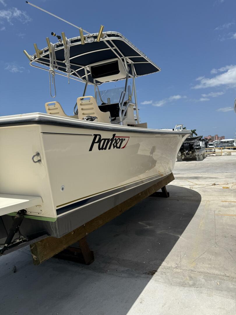 Slide: The Image of 2008 Parker 2501 Center Console - Starboard - 5545712