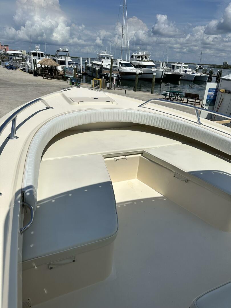Slide: The Image of 2008 Parker 2501 Center Console - Bow - 5545728