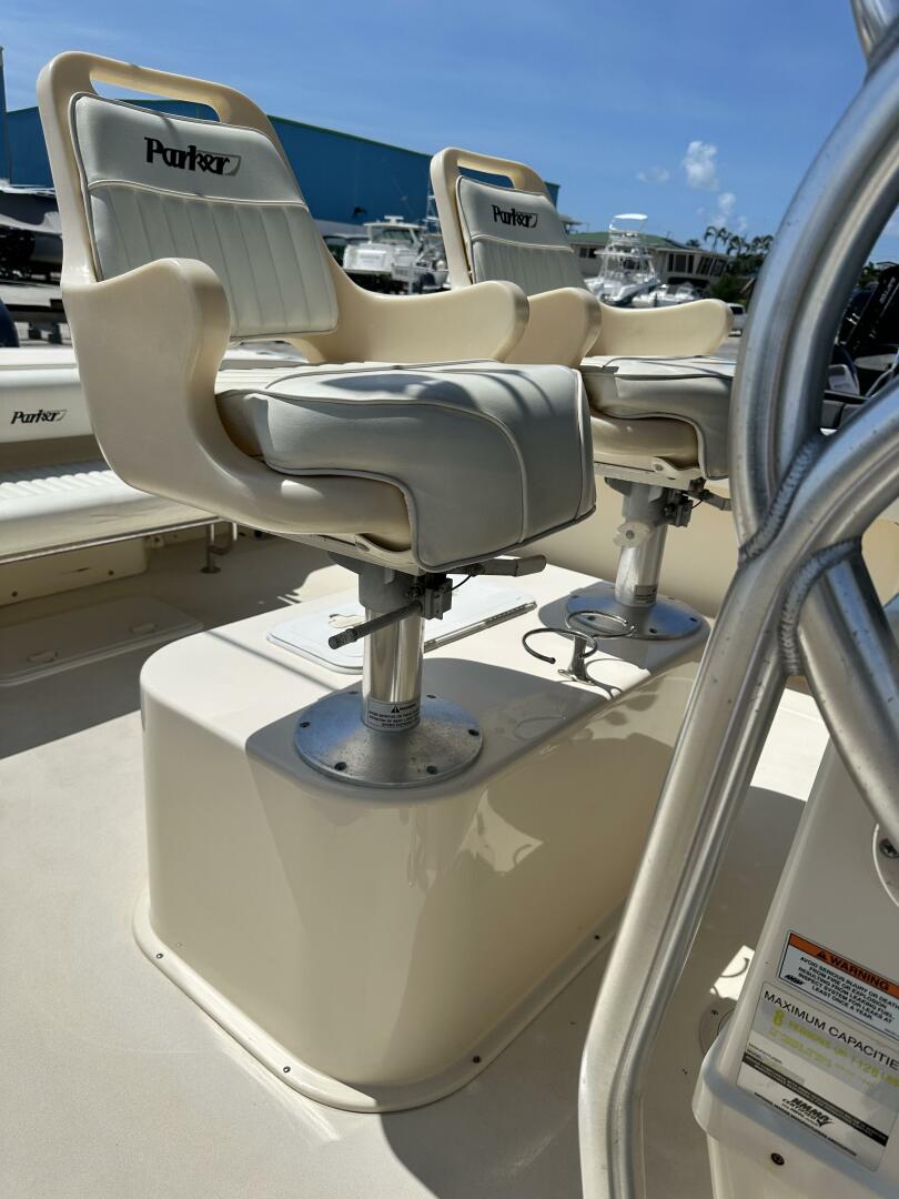 Slide: The Image of 2008 Parker 2501 Center Console - Seats - 5545730