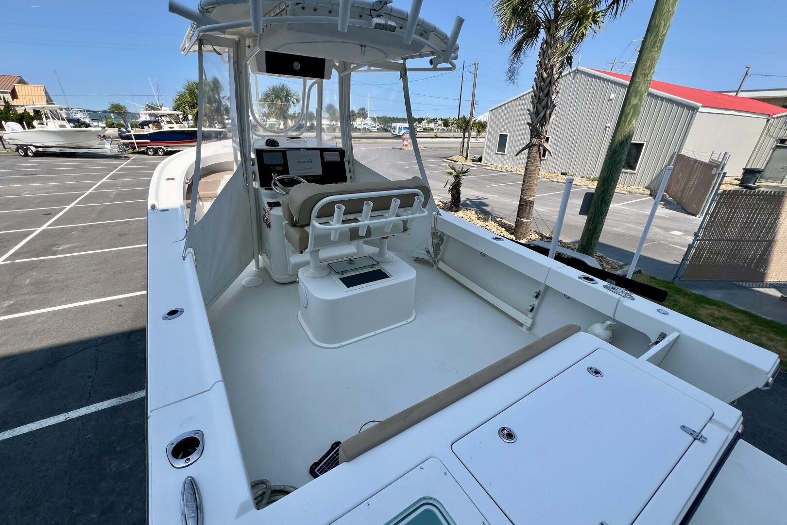 Slide: The Image of Parker 2501 Center Console 2018 - 4649900