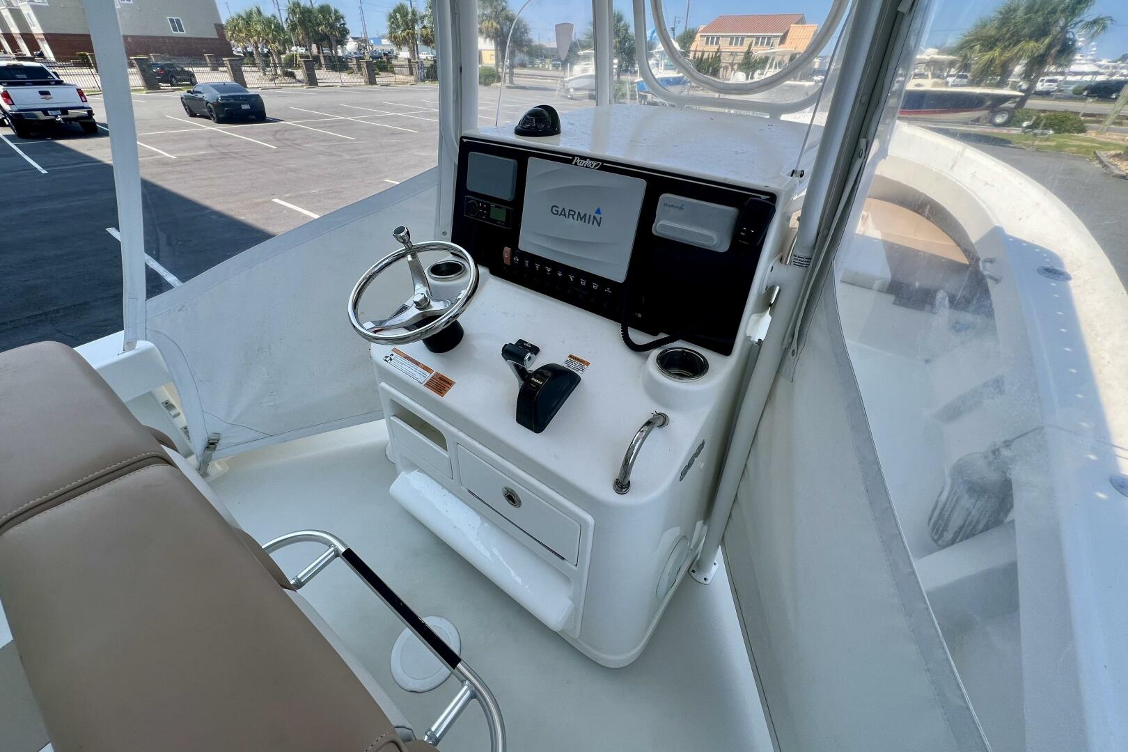 Slide: The Image of Parker 2501 Center Console 2018 - 4649902