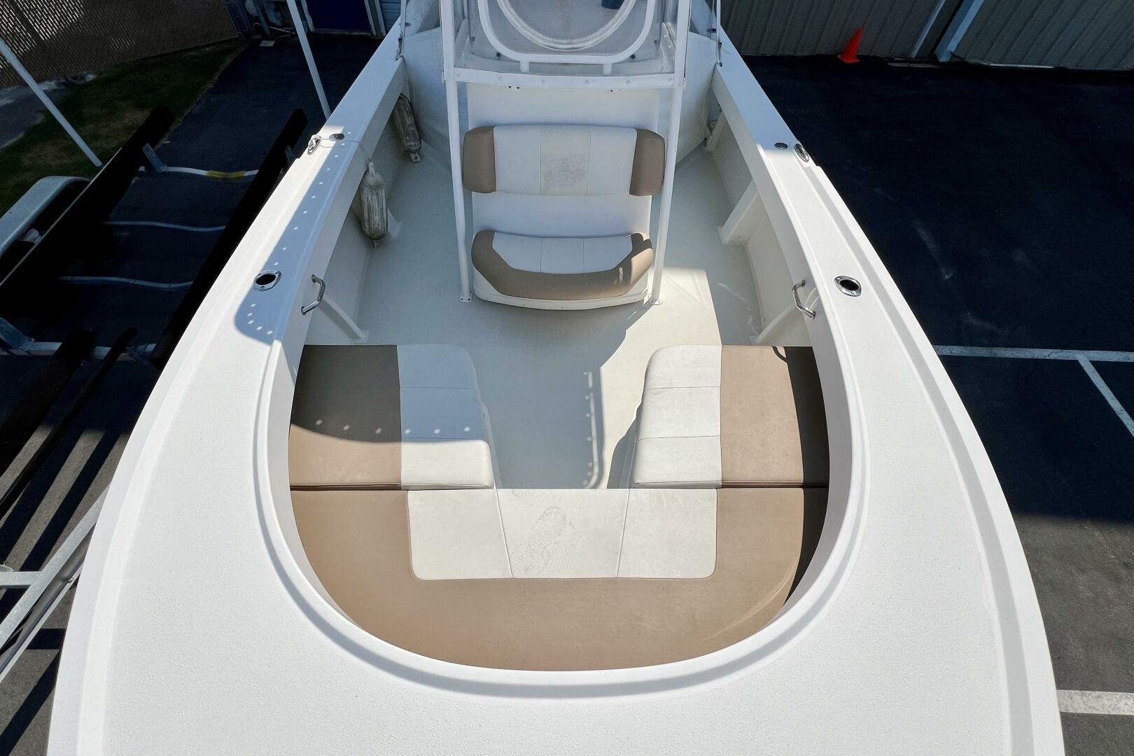 Slide: The Image of Parker 2501 Center Console 2018 - 4649911