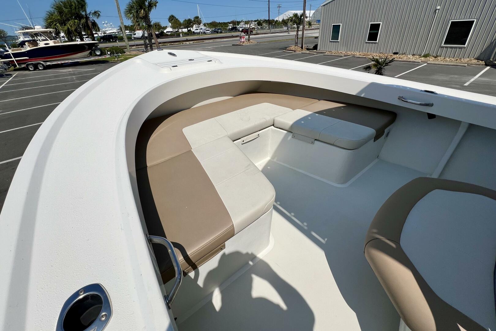 Slide: The Image of Parker 2501 Center Console 2018 - 4649915