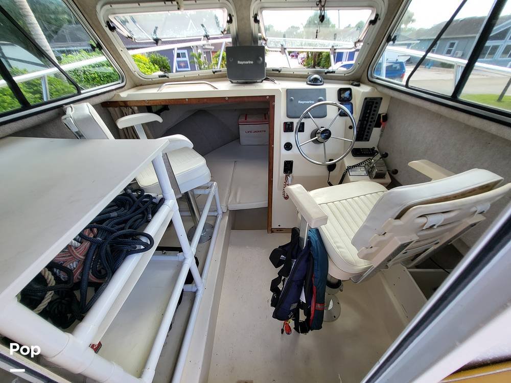 Slide: The Image of Parker 2520 SL Sport Cabin 2006 - 15733032