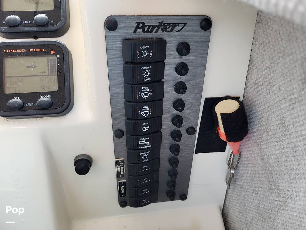 Slide: The Image of Parker 2520 SL Sport Cabin 2006 - 15733055